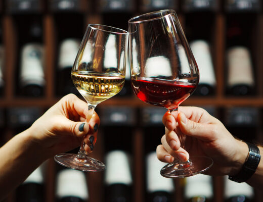 Jakie czerwone i białe szczepy vitis vinifera znajdziesz w Polsce?